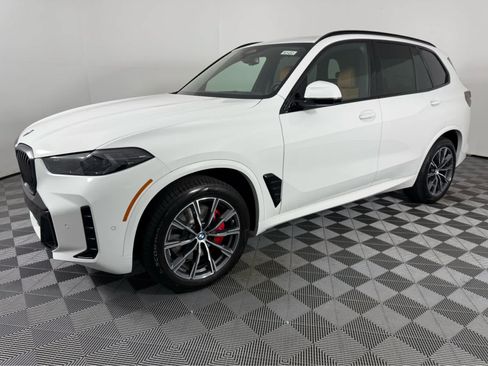New 2026 BMW X5 xDrive40i w/ M Sport Package AWD/4WD image 7
