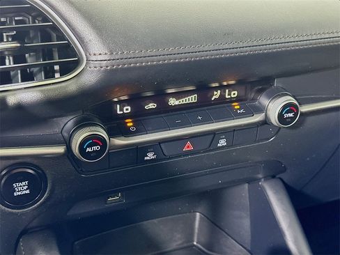 Used 2021 MAZDA MAZDA3 s image 24