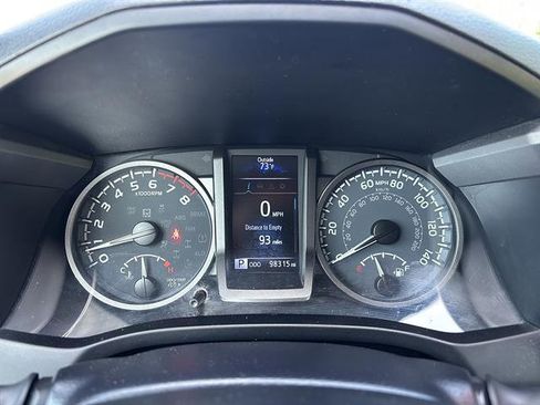 Used 2022 Toyota Tacoma TRD Sport w/ Technology Package AWD/4WD image 27