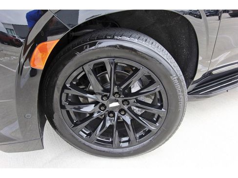 Used 2023 Cadillac Escalade ESV Sport AWD/4WD image 32
