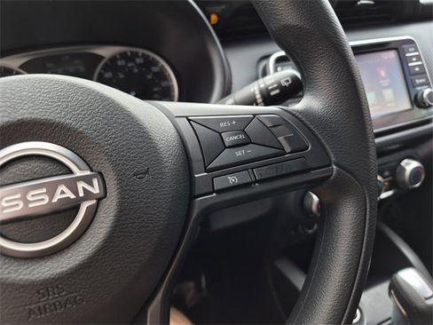 Used 2024 Nissan Kicks S image 27