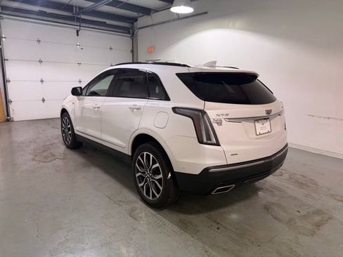 Used 2022 Cadillac XT5 Sportv w/ Technology Package image 4