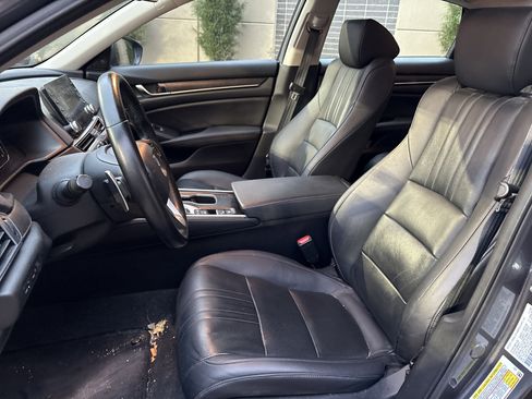 Used 2021 Honda Accord Touring image 16
