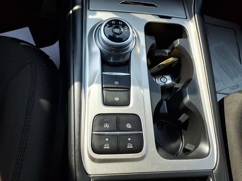 Used 2020 Ford Explorer XLT RWD image 11
