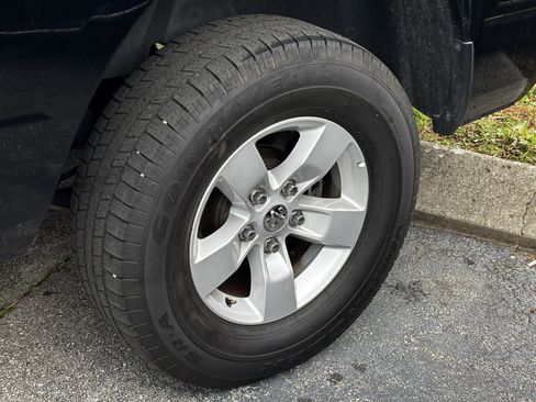 Used 2023 RAM 1500 Classic SLT w/ Trailer & Traction Group image 12