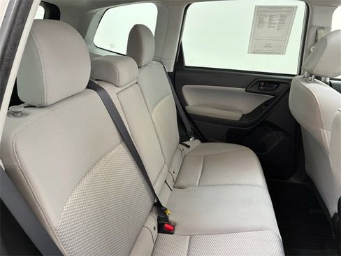 Used 2018 Subaru Forester 2.5i Premium w/ All-Weather Package image 16