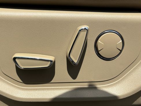 Used 2018 Ford F150 Lariat w/ Equipment Group 502A Luxury image 49