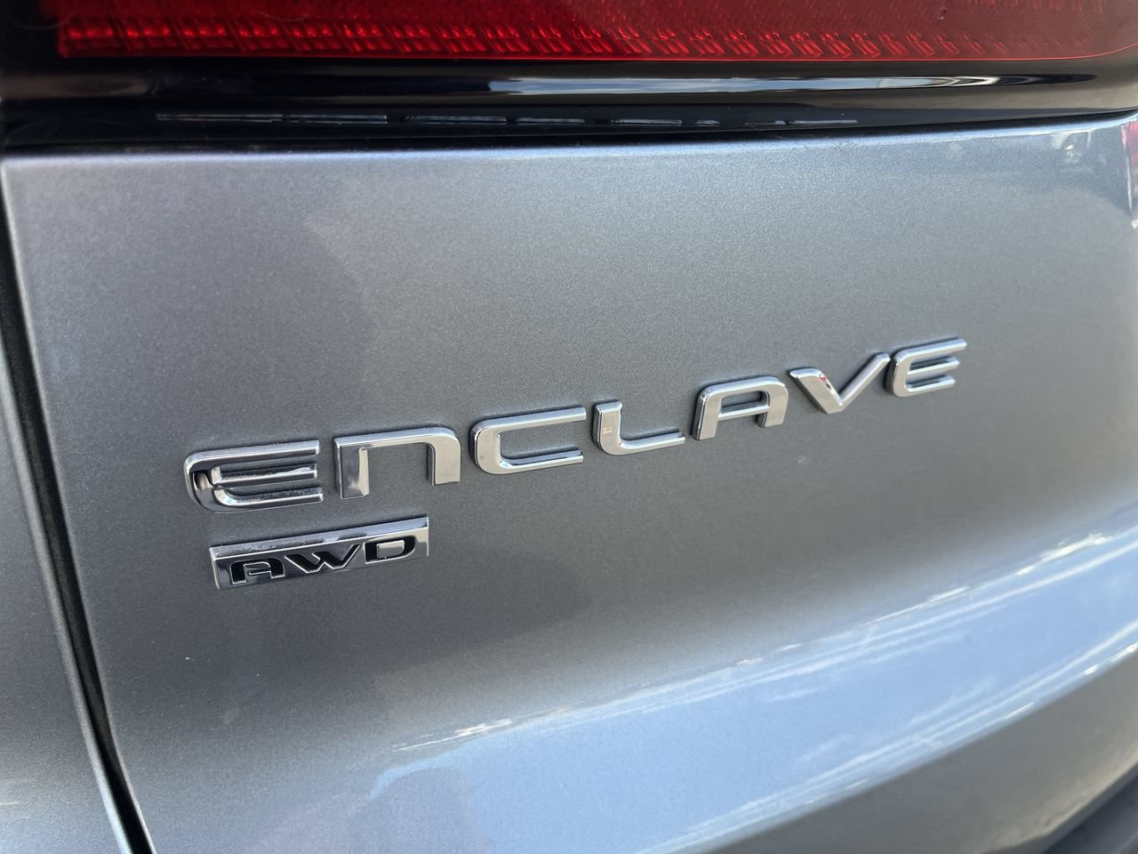 Used 2025 Buick Enclave Preferred AWD/4WD image 30