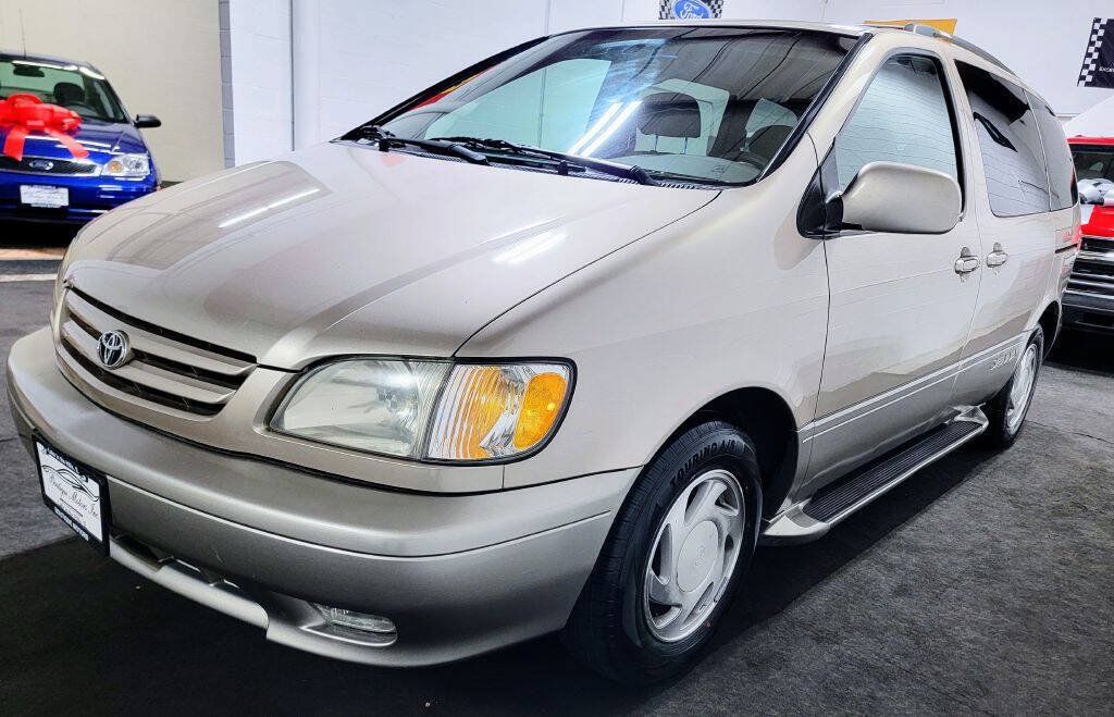 Used 2002 Toyota Sienna XLE w/ XLE Luxury Pkg FWD image 4