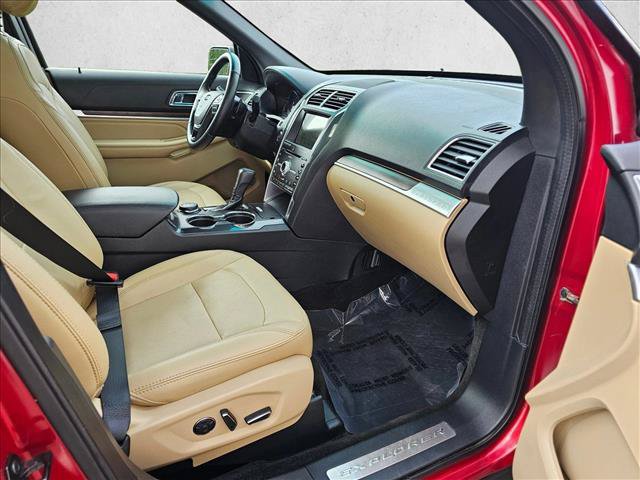 Used 2017 Ford Explorer Limited w/ Equipment Group 301A AWD/4WD image 12
