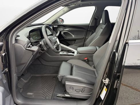 New 2025 Audi Q5 Prestige image 9