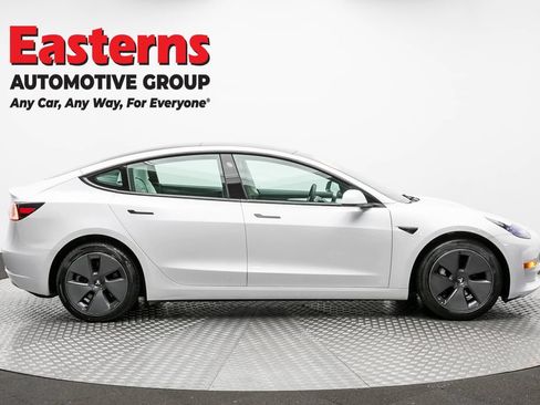 Used 2023 Tesla Model 3 Standard Range RWD image 4