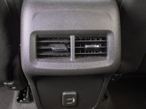 Used 2024 Chevrolet Equinox LT image 14