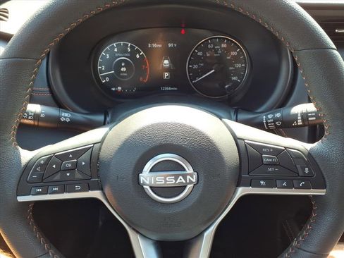 Used 2023 Nissan Kicks SR w/ SR Premium Package image 14