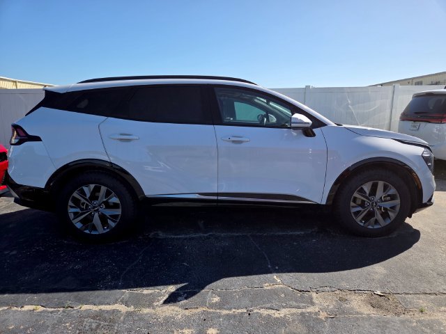 Used 2023 Kia Sportage SX FWD image 2