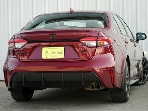 Used 2023 Toyota Corolla SE image 4