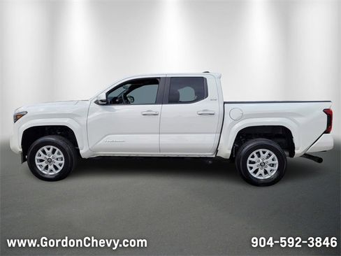 Used 2024 Toyota Tacoma SR5 image 2