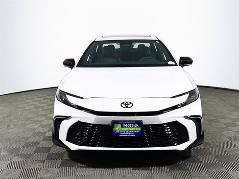 New 2026 Toyota Camry Hybrid image 3
