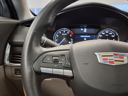 Used 2021 Cadillac XT4 Premium Luxury w/ Driver Awareness Package image 29