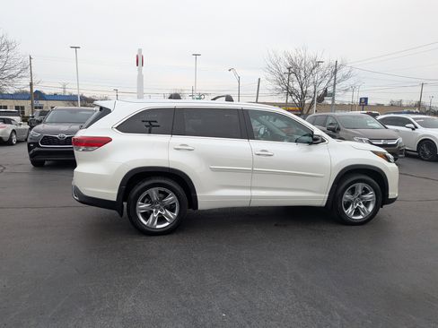 Used 2019 Toyota Highlander Limited image 12
