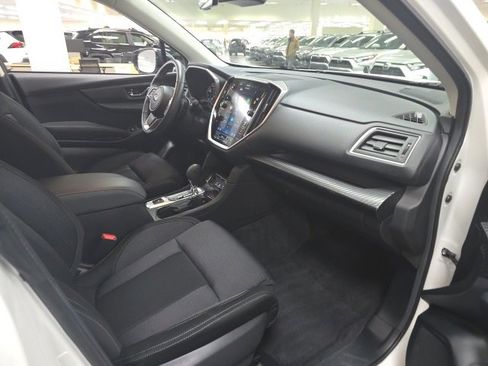 Used 2024 Subaru Ascent Premium w/ Convenience Package image 6