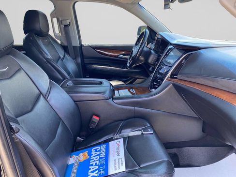 Used 2019 Cadillac Escalade Premium Luxury AWD/4WD image 11
