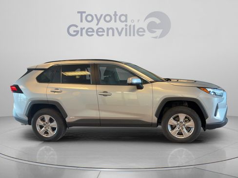 Certified 2025 Toyota RAV4 XLE AWD/4WD image 7