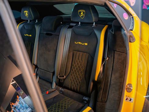 Used 2024 Lamborghini Urus Performante image 14