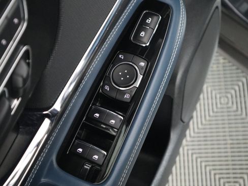 Used 2020 Lincoln Corsair Reserve w/ Equipment Group 202A image 38