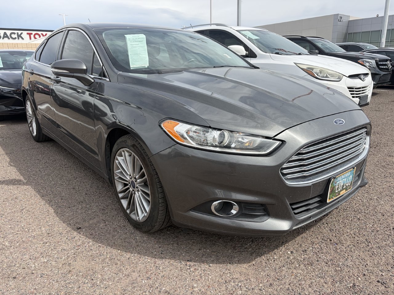 Used 2016 Ford Fusion SE w/ Equipment Group 202A FWD image 2