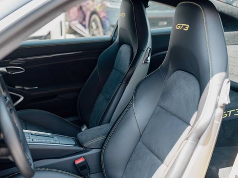 Used 2019 Porsche 911 GT3 RWD image 11