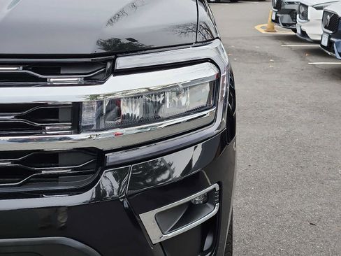Used 2023 Ford Expedition Limited image 14