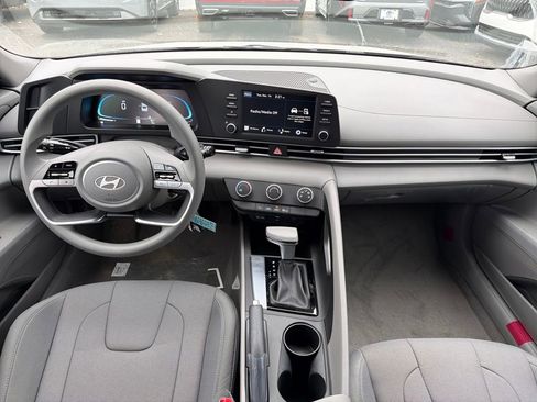 Used 2026 Hyundai Elantra SE w/ Cargo Package FWD image 14