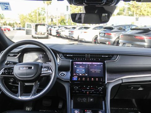 Used 2024 Jeep Grand Cherokee Overland w/ Trailer Tow Package image 11