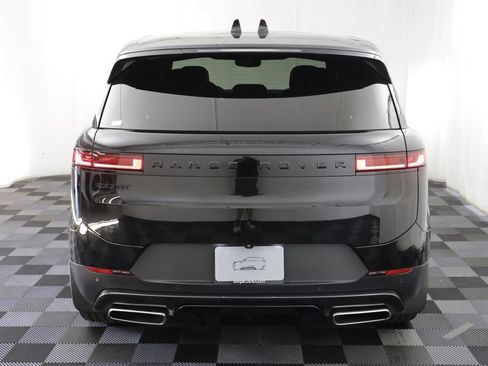 Used 2024 Land Rover Range Rover Sport SE AWD/4WD image 17