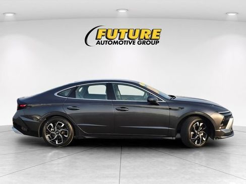 Used 2025 Hyundai Sonata SEL FWD image 4