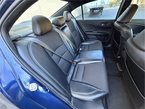 Used 2017 Honda Accord Sport image 22