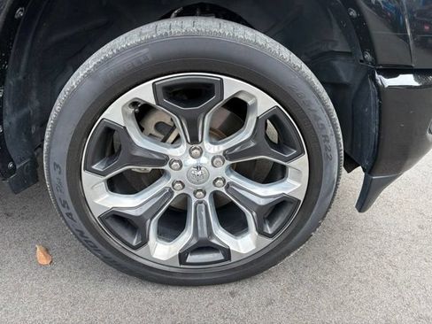 Used 2022 RAM 1500 Limited AWD/4WD image 9