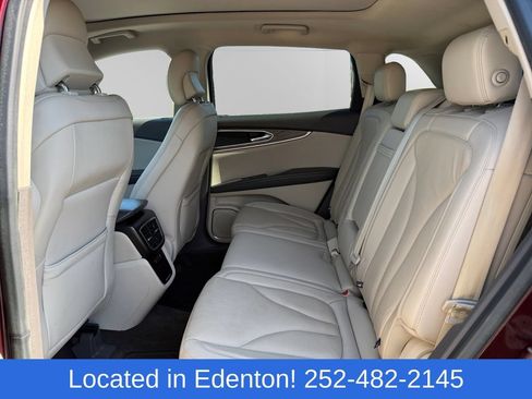 Used 2018 Lincoln MKX Reserve w/ Driver Assistance Package FWD image 14