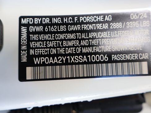 New 2025 Porsche Taycan image 36