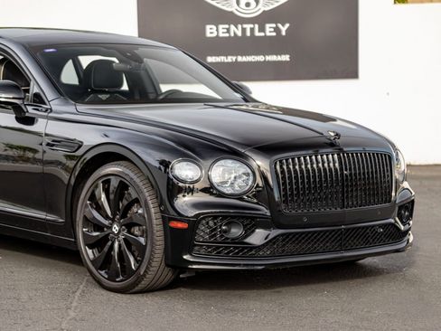 Certified 2022 Bentley Flying Spur V8 image 10