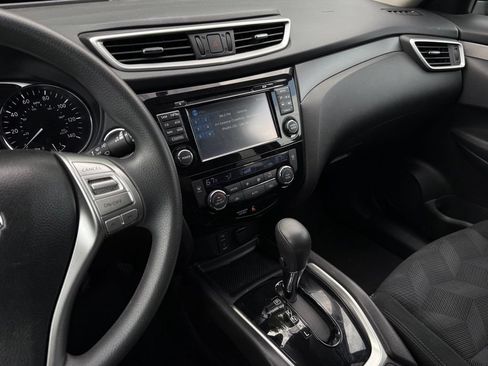 Used 2015 Nissan Rogue SV w/ SV Premium Package AWD/4WD image 38