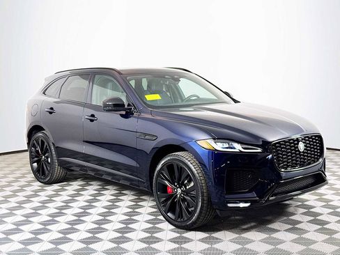 New 2026 Jaguar F-PACE R-Dynamic S image 3