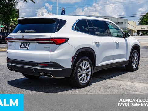 Used 2025 Buick Enclave Preferred AWD/4WD image 6