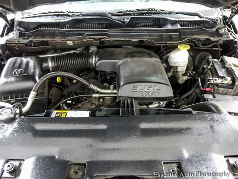 Used 2019 RAM 1500 Express w/ Express Value Package image 25