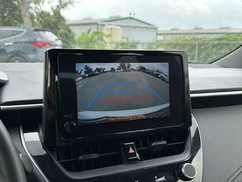 Certified 2025 Toyota Corolla SE FWD image 30