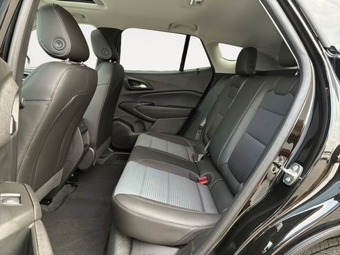 New 2026 Chevrolet Trax LT w/ Sunroof Package image 13