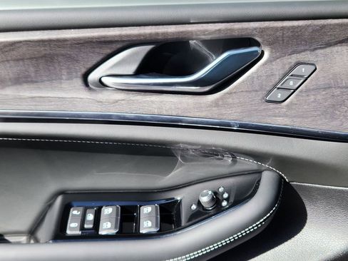 New 2025 Jeep Grand Cherokee L Overland w/ Trailer Tow Package image 20