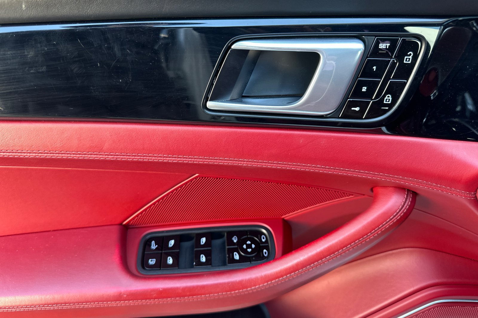 Used 2019 Porsche Panamera 4 AWD/4WD image 11