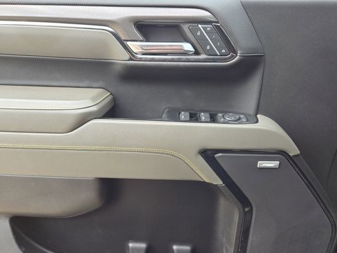 Used 2024 Chevrolet Silverado 1500 ZR2 w/ Technology Package image 18